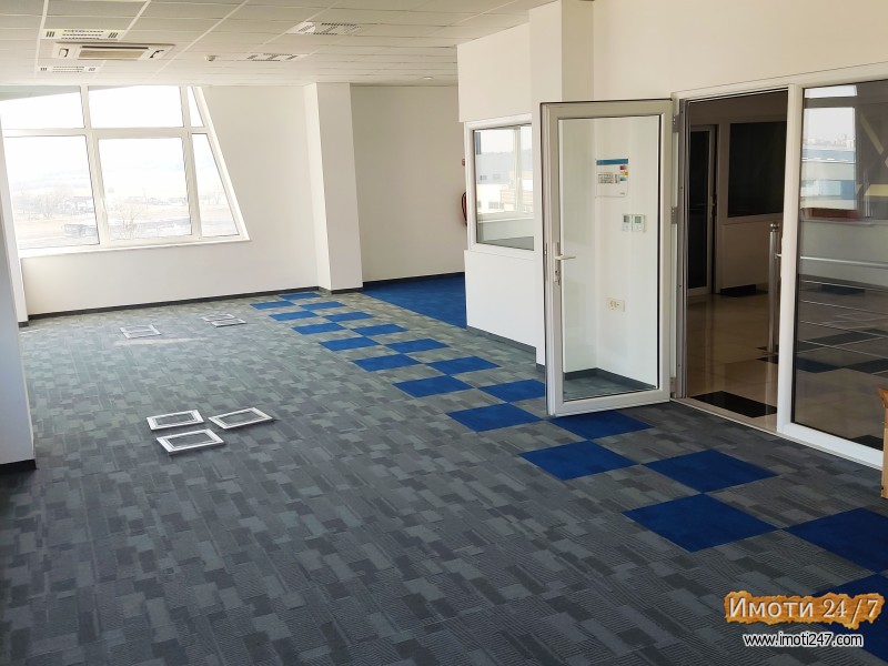 Се изнајмува празен деловен простор во ИЗ Визбегово