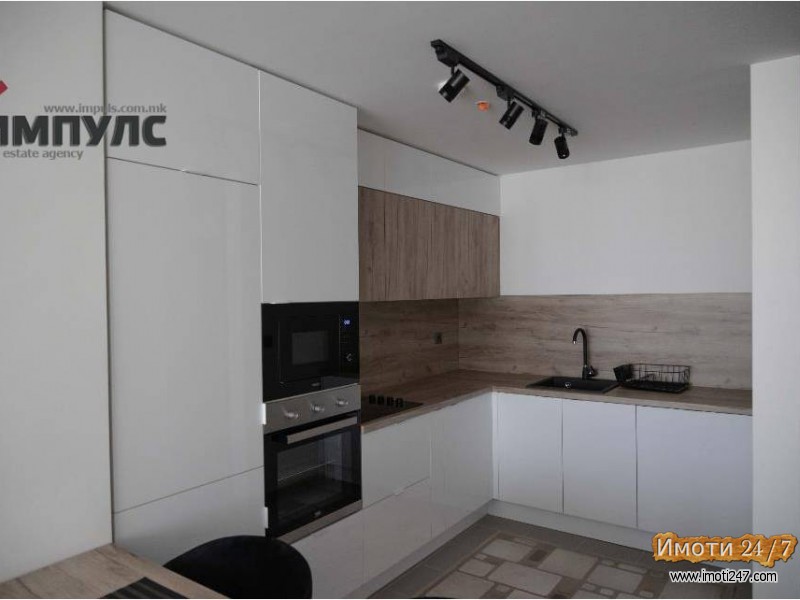 LUKZUZEN STAN IDEALNO LOCIRAN VO KULITE NA DZEVAHORAERODROM