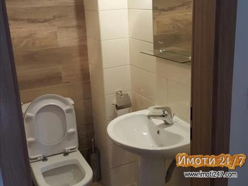 МОДЕРЕН ТРОСОБЕН СТАН НА ИЗВОНРЕДНА ЛОКАЦИЈАДЕБАР МААЛО