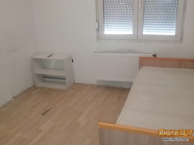 Izdavam   Prodavam  4-soben stan vo kisela voda