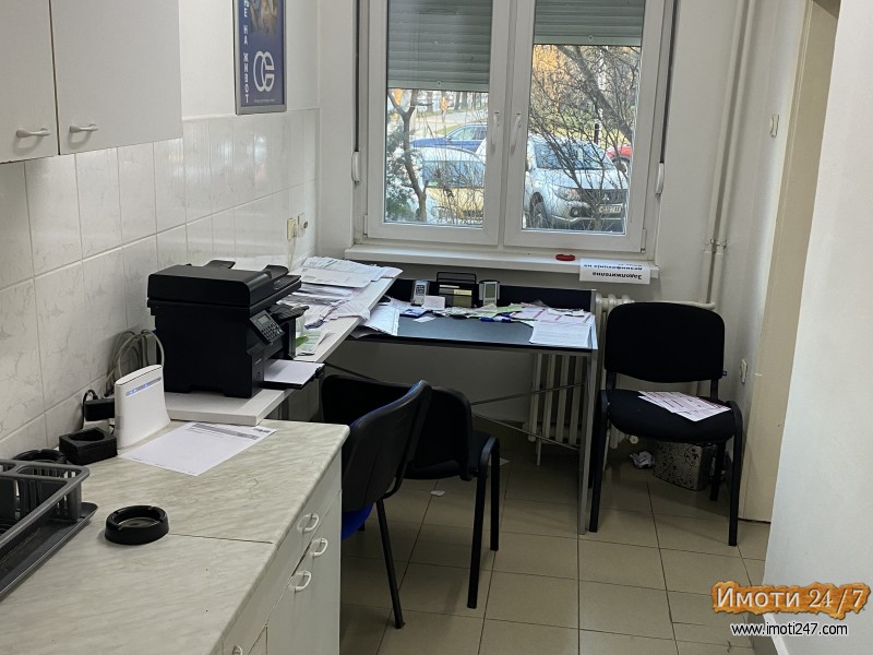 ITNO IZDAVAM DVOSOBEN NA PRIZEMJE SPROTI ZOOLOSKA ZA FIRMA