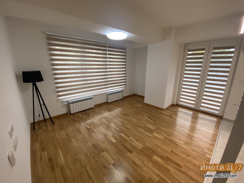 PRAZEN TROSOBEN STAN VO AERODROMMICURIN