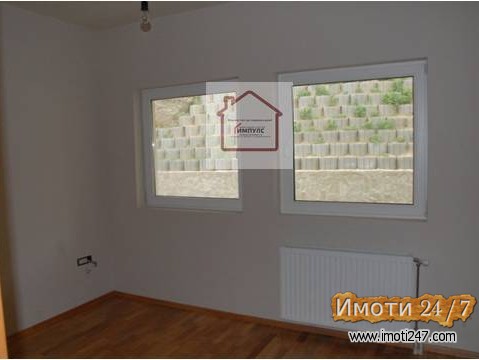 САМОСТОЈНА КУЌА НА МИРНА И ТИВКА ЛОКАЦИЈА ВО ЦРНИЧЕ
