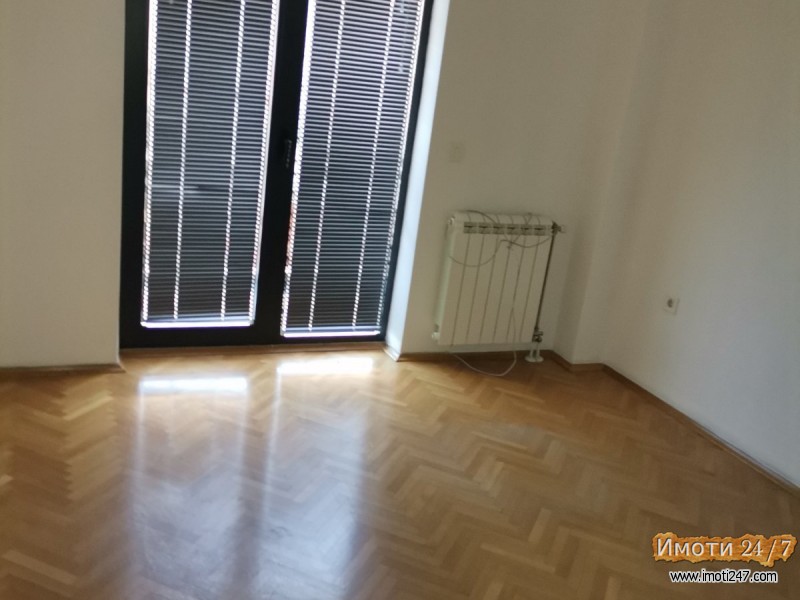 ПРАЗЕН ТРОСОБЕН СТАН НА АТРАКТИВНА ЛОКАЦИЈА ВО ЦЕНТАР