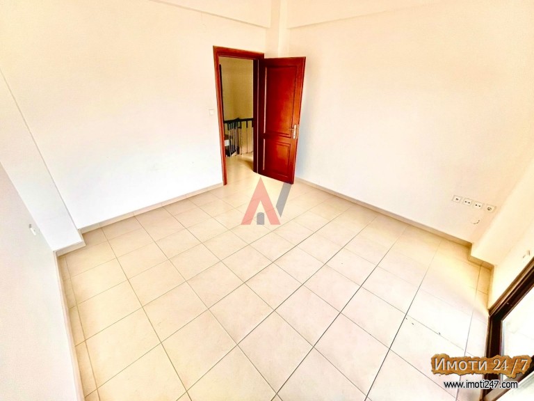 Se prodava mezoneta od 170 m2 vo Nea Mudanija Halkidiki