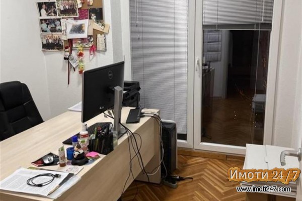 DELOVEN PROSTOR NA ATRAKTIVNA LOKACIJA VO DEBAR MAALO