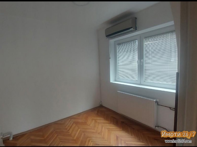 DELOVEN PROSTOR NA ATRAKTIVNA LOKACIJA VO DEBAR MAALO