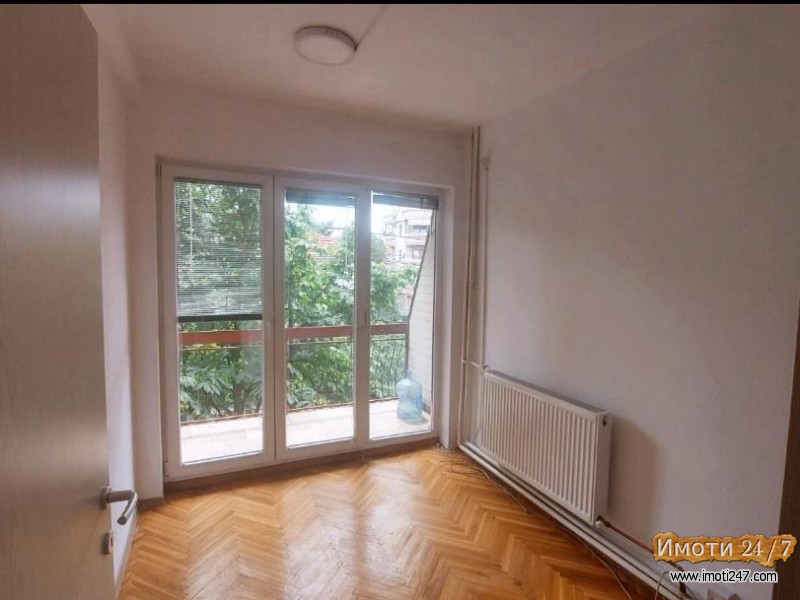 DELOVEN PROSTOR NA ATRAKTIVNA LOKACIJA VO DEBAR MAALO