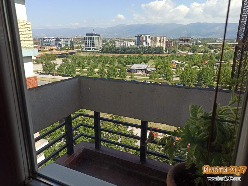 Се продава стан во Ново Лисиче