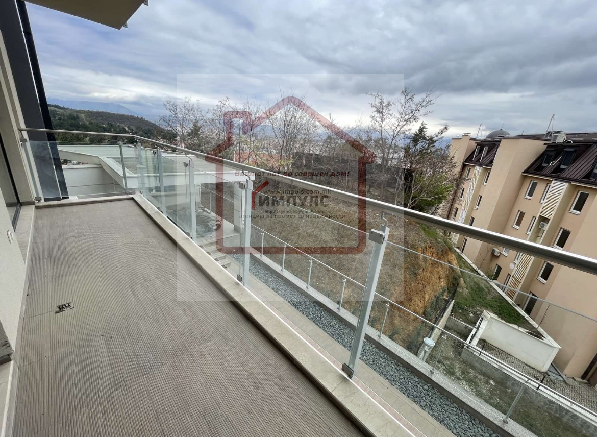 PRAZEN CETVOROSOBEN STAN SO LOKACIJA VO PANORAMA RESIDENCE