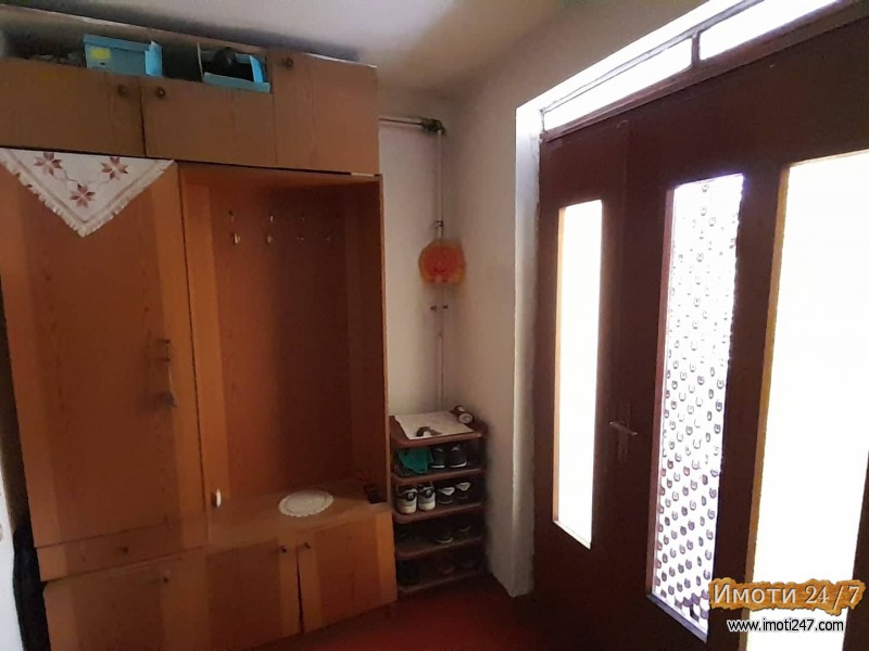 Se prodava kukja vo naselba lisice