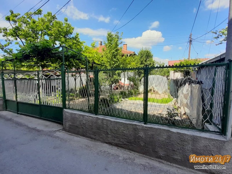 Se prodava kukja vo naselba lisice