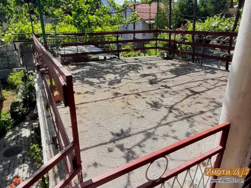 Se prodava kukja vo naselba lisice