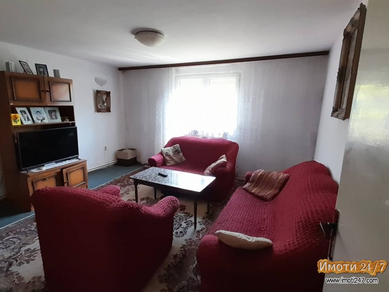 Se prodava kukja vo naselba lisice