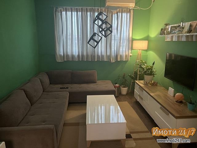 Se prodava stan 65m2 vo Karpos 2
