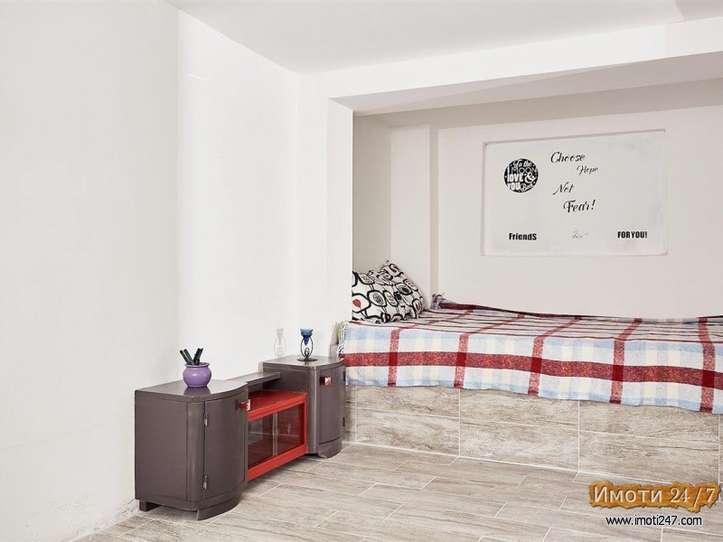 Se prodava dupleks 140m2 vo Debar Maalo