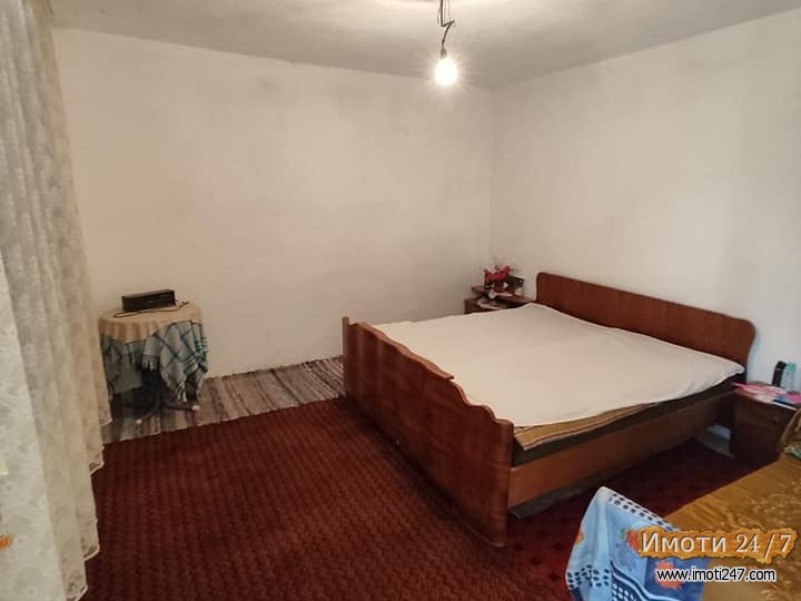 Se prodava kuka vo star dojran 