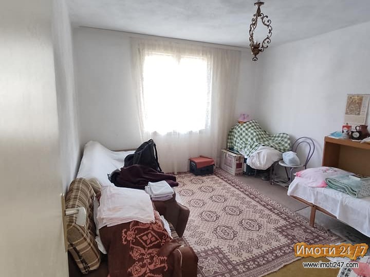 Se prodava kuka vo star dojran 