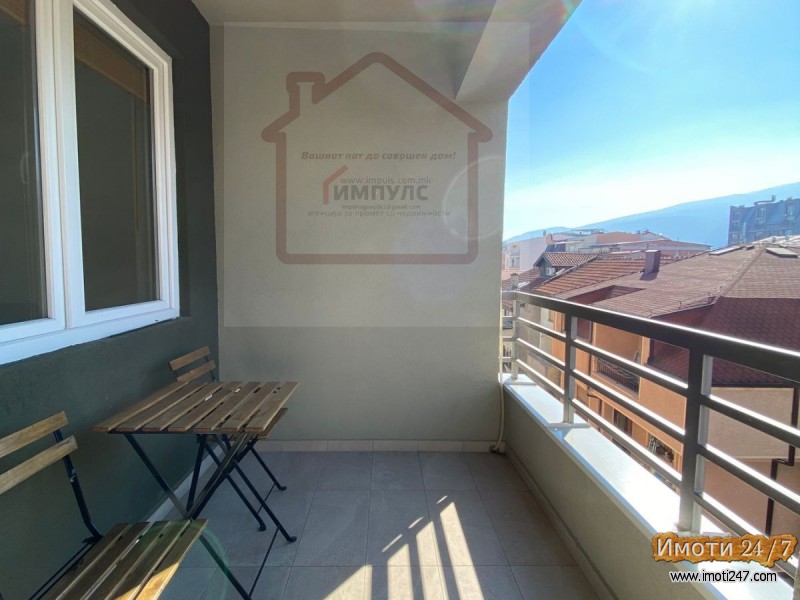 МОДЕРЕН ДВОСОБЕН СТАН ВО СРЦЕТО НА ДЕБАР МААЛО