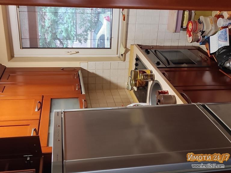 Se prodava stan vo Karposh 1