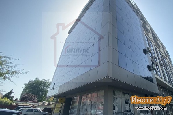 АТРАКТИВЕН ДЕЛОВЕН ПРОСТОР НА АТРАКТИВНА ЛОКАЦИЈА ВО ЦЕНТАР