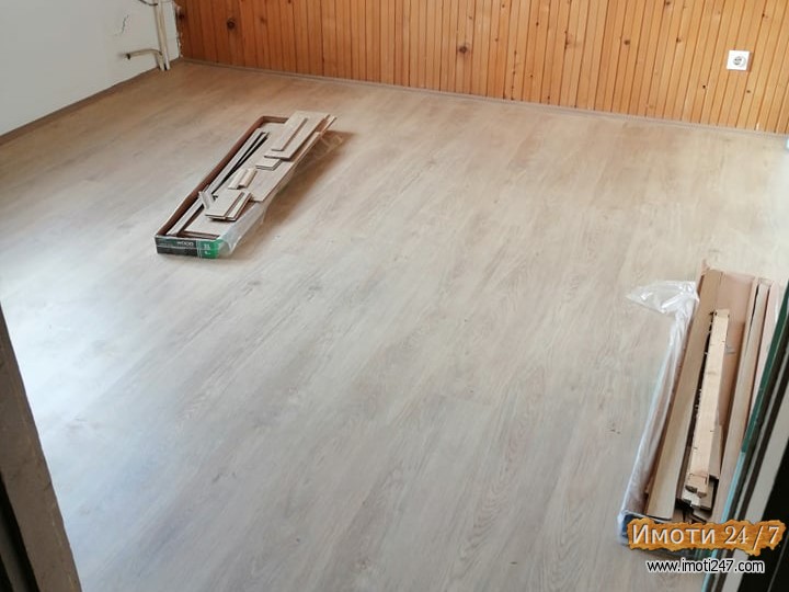 Се продава стан