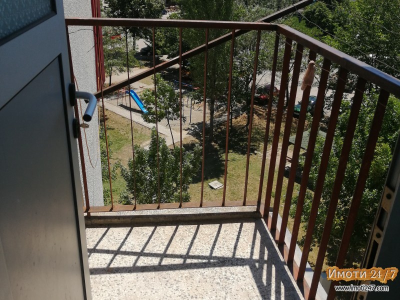 Се продава стан