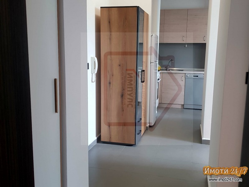 KONFOREN DVOSOBEN STAN LOCIRAN VO DEBAR MAALO
