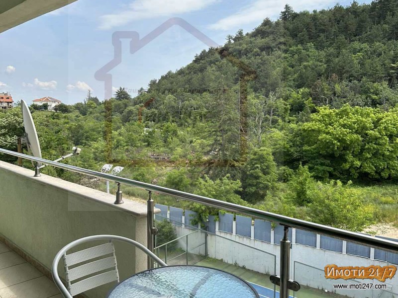 ЛУКСУЗЕН ТРОСОБЕН СТАН НА ИЗВОНРЕДНА ЛОКАЦИЈАВОДНО