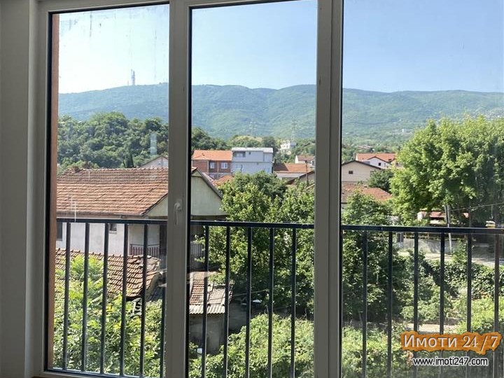 Se prodava stan 69m2 vo Taftalidze 2