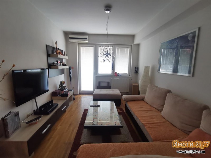 Se prodava stan 54m2 vo Centar