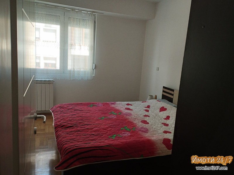 Se izdava stan 50m2 vo Centar
