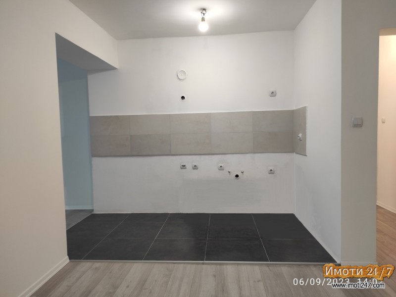 Se prodava celosno renoviran Stan 70m2 na pvi kat +6m2 podrum