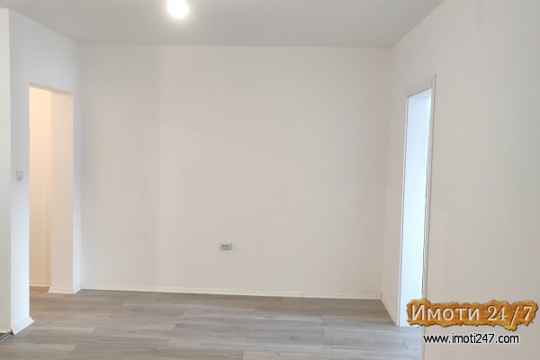 Se prodava celosno renoviran Stan 70m2 na pvi kat +6m2 podrum