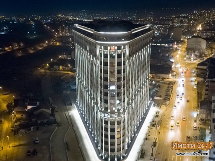 Адора флатирон пегла се издава нов стан 55м2