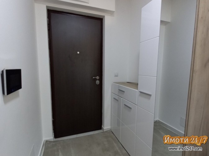 Адора флатирон пегла се издава нов стан 55м2