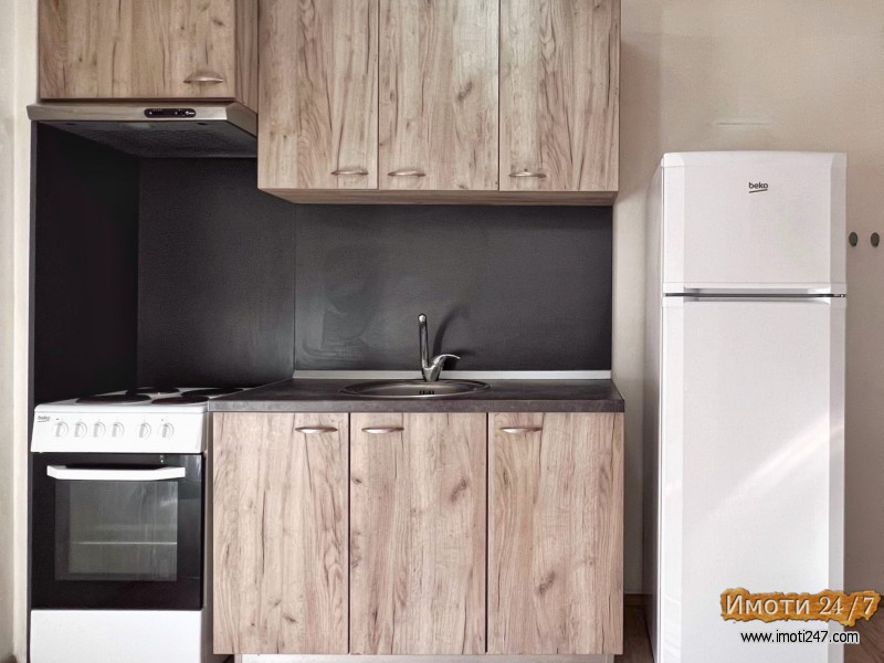 Izdavam dvosoben namesten stan - zakup i smetki = 20000den