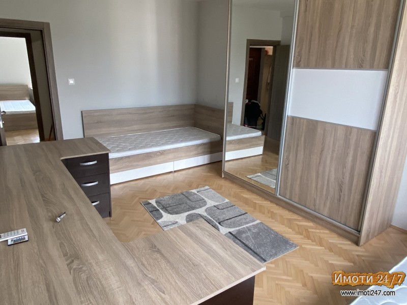 Се изнајмува модерен стан во Хром