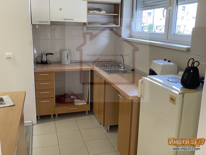 ПОЛУ НАМЕСТЕН ДЕЛОВЕН ПРОСТОР НА ТОП ЛОКАЦИЈА ВО НЛИСИЧЕ