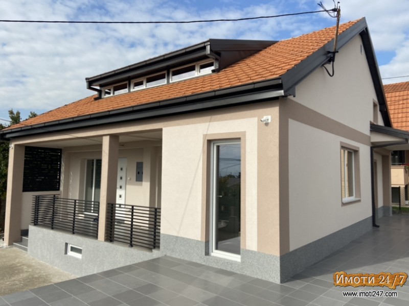 Prodavam kukja vo naselba Cento 100m2 + potkrovje + magacin