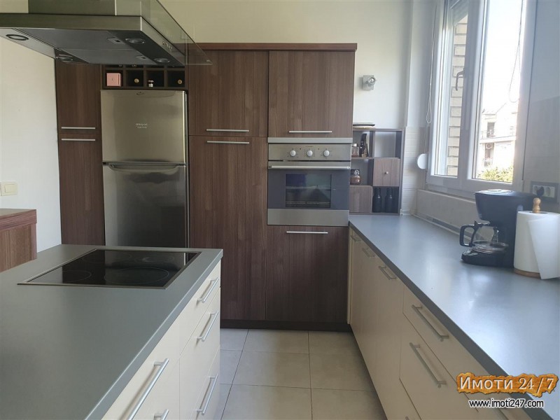 Se prodava stan 79m2 do Gradski Park