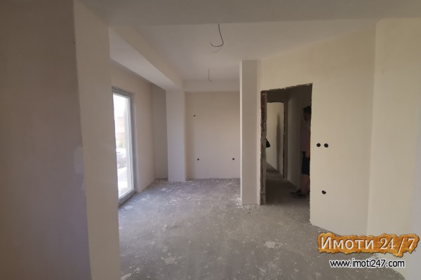 SE PRODAVA 45m2 CENTAR - ZAD HOTEL TINO