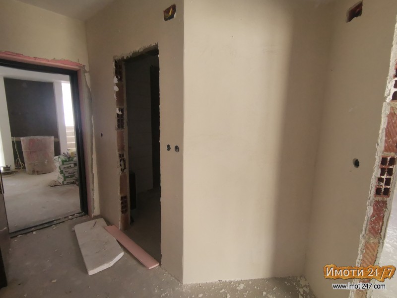 SE PRODAVA 45m2 CENTAR - ZAD HOTEL TINO