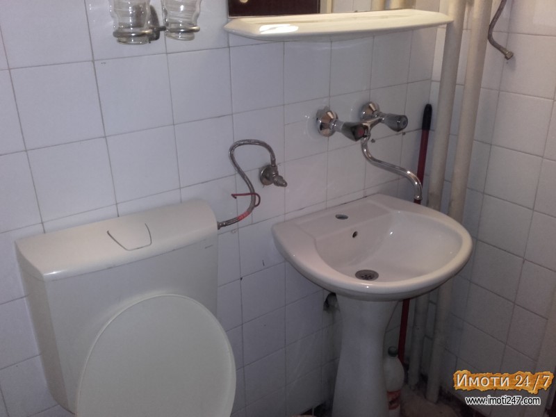 ПРОДАВАМ ГАРСОЊЕРА ВО СКОПЈЕ ВО СКОПЈАНКА