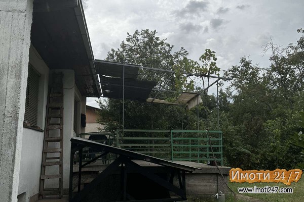 Se prodava kukja 99m2 vo Butel 2