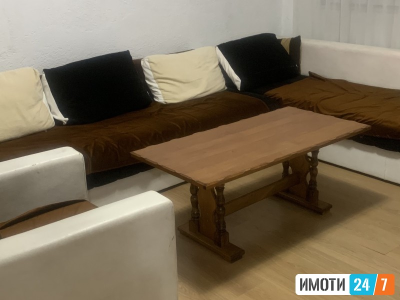 Se izdava sprat od Kuka 