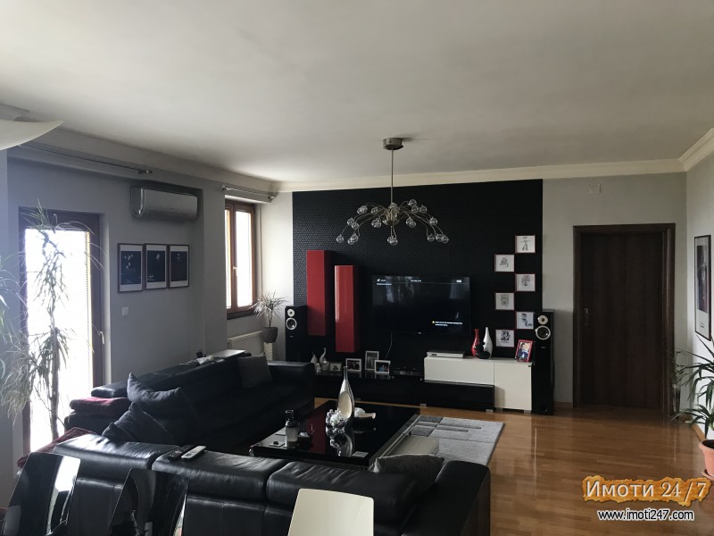 Se prodava stan na VODNO