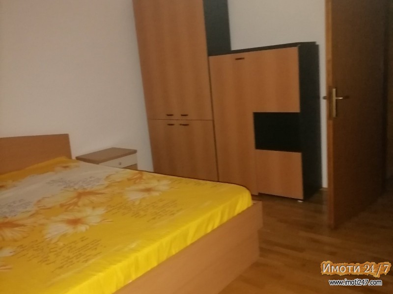 IZDAVAM STAN KAJ DRZAVNA BOLNIA