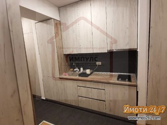 ФУНКЦИОНАЛНА ГАРОЊЕРА ЛОЦИРАНА ВО КАРПОШ 4