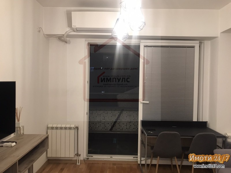 ФУНКЦИОНАЛНА ГАРОЊЕРА ЛОЦИРАНА ВО КАРПОШ 4